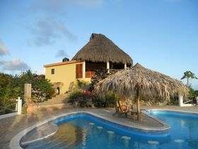 Casitas-de-la-Loma-pool